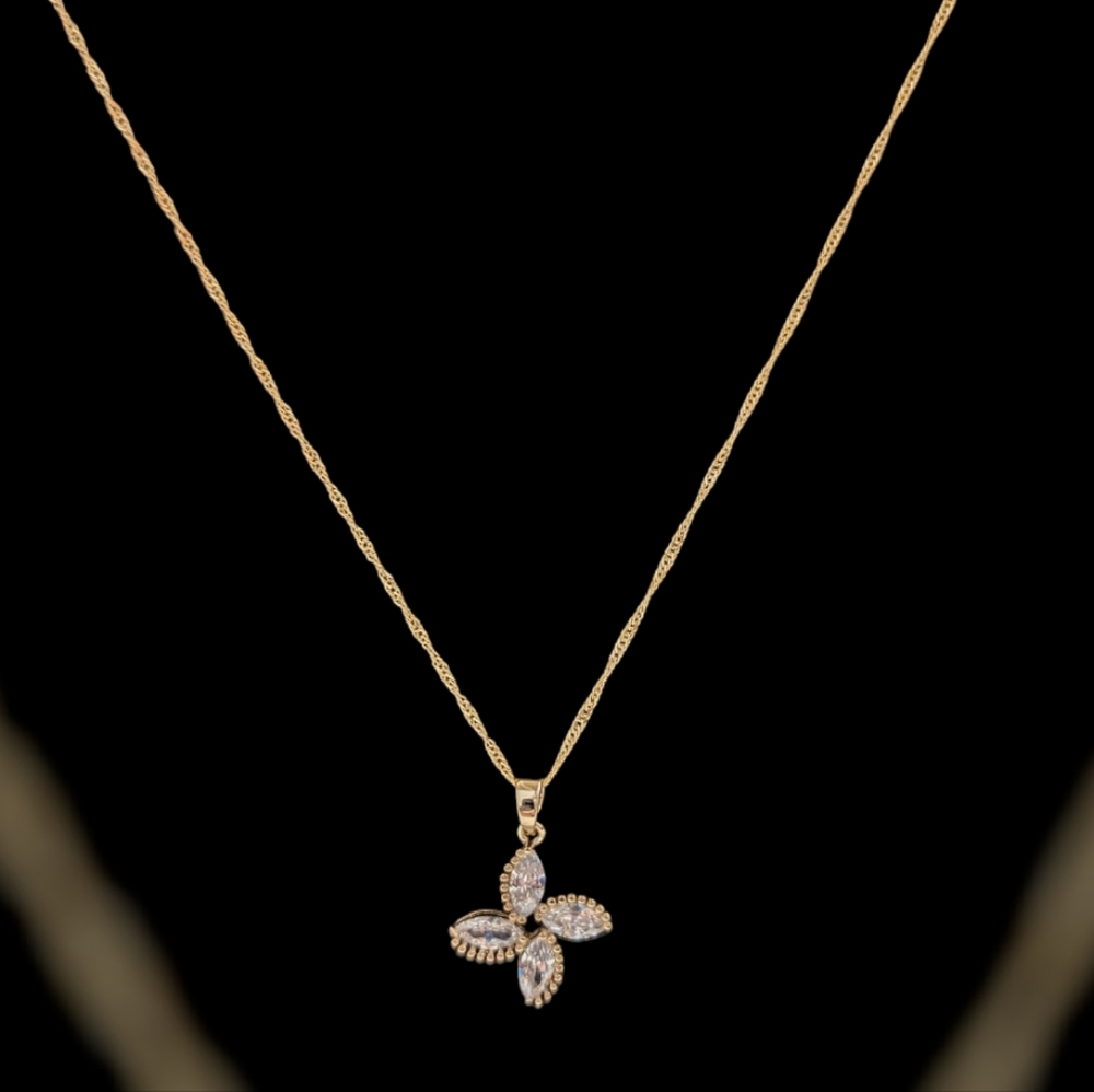 Elegant Gold Pendant Necklace